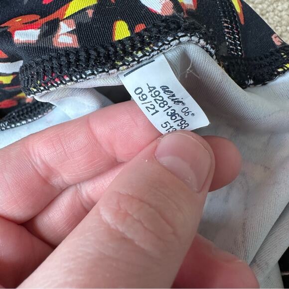 Aerie Offline Goals High Waisted Black Multicolor Abstract Leggings Size S - Picture 10 of 13